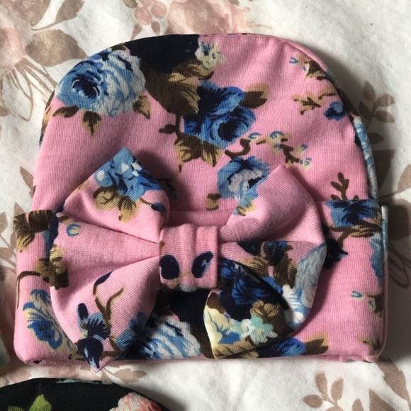 Baby girl hats with attached bows - Picture 4 of 4